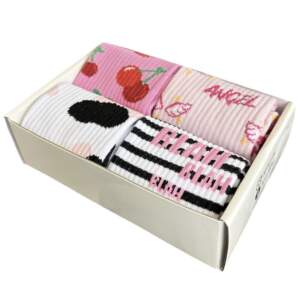 Set of socks with print "For girls" from 1and1 of 4 pairs (women's)