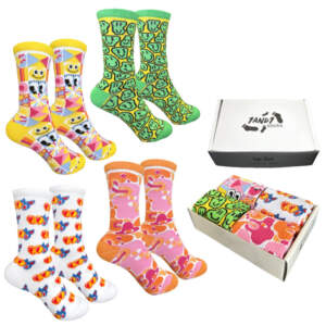 A set of socks with a print "COLOR VIBES" from 1and1 of 4 pairs (women's)