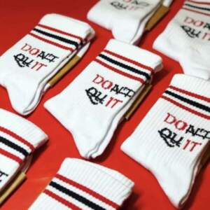 Socks from 1and1 with the inscription Do it (women's)